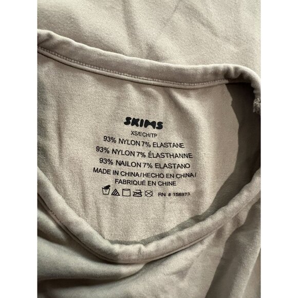 SKIMS Soft Smoothing Seamless T-Shirt in Brown - Picture 4 of 4